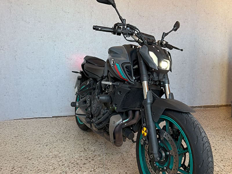 Fahrschulmotorrad der Lange FahrschulAcademy für die Ausbildung in Röthenbach, Maierhöfen, Isny und Lindenberg.